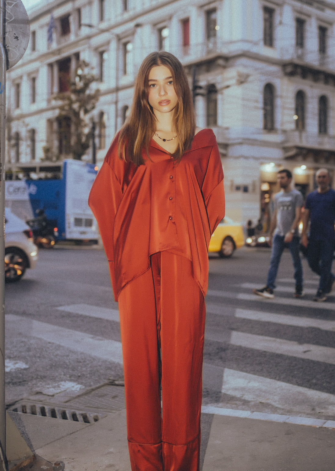 “Myrtle” satin pants in cognac