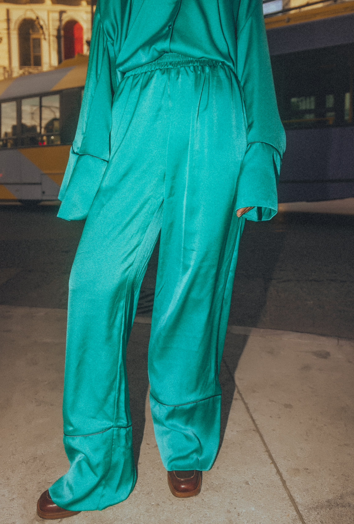 “Myrtle” satin pants in green