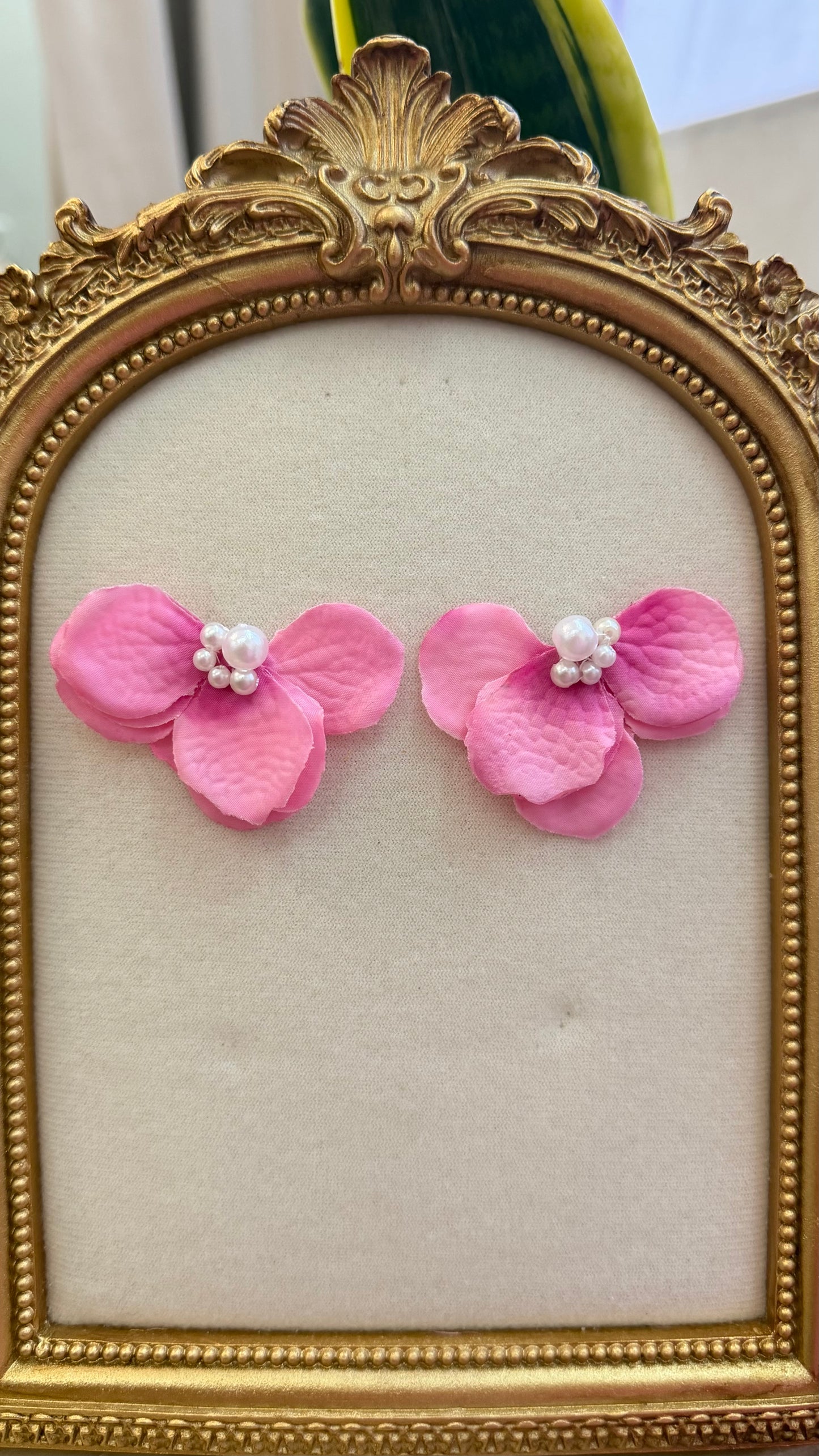“Bougainvillea” earrings