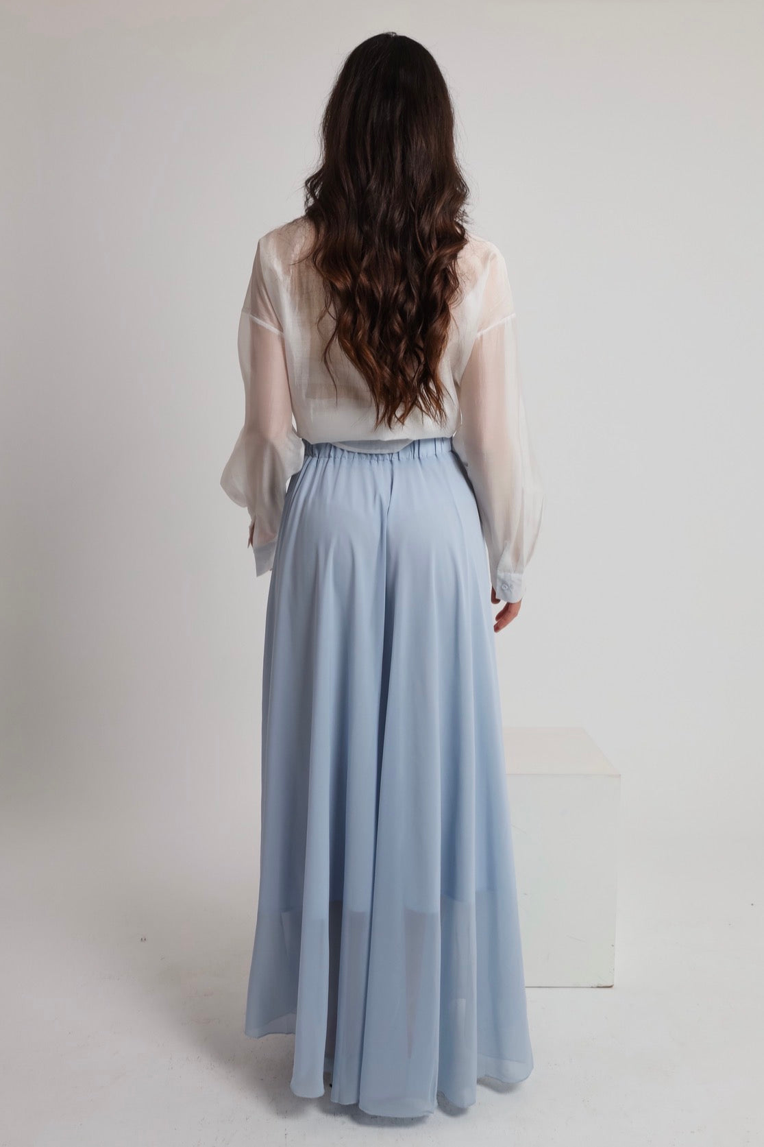 “Gardenia” skirt in light blue