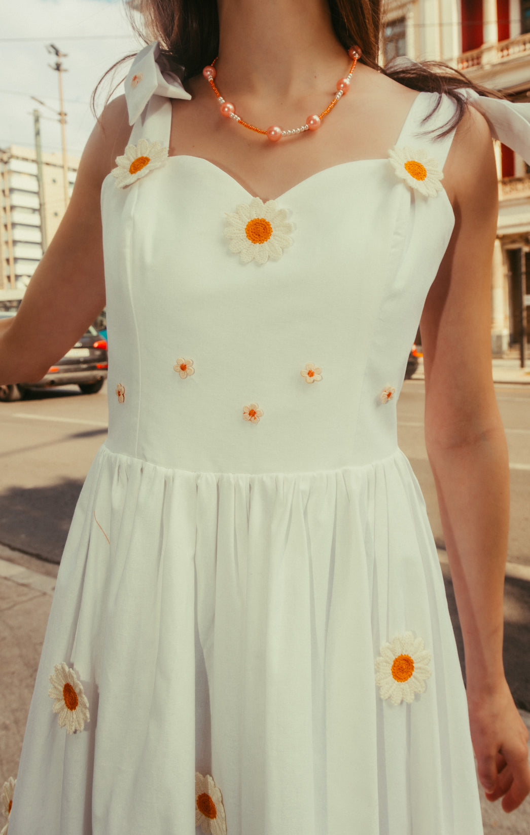 Lily of the valley in white with daisies