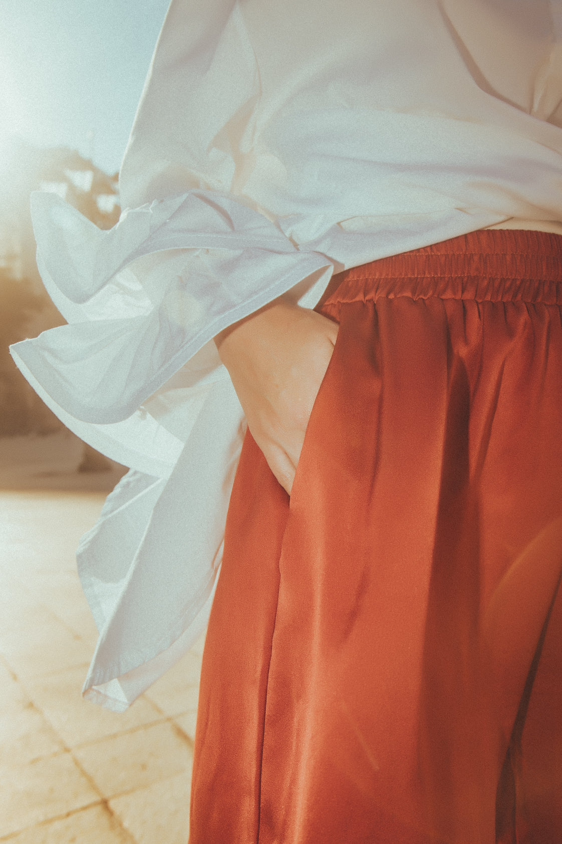 “Myrtle” satin pants in cognac