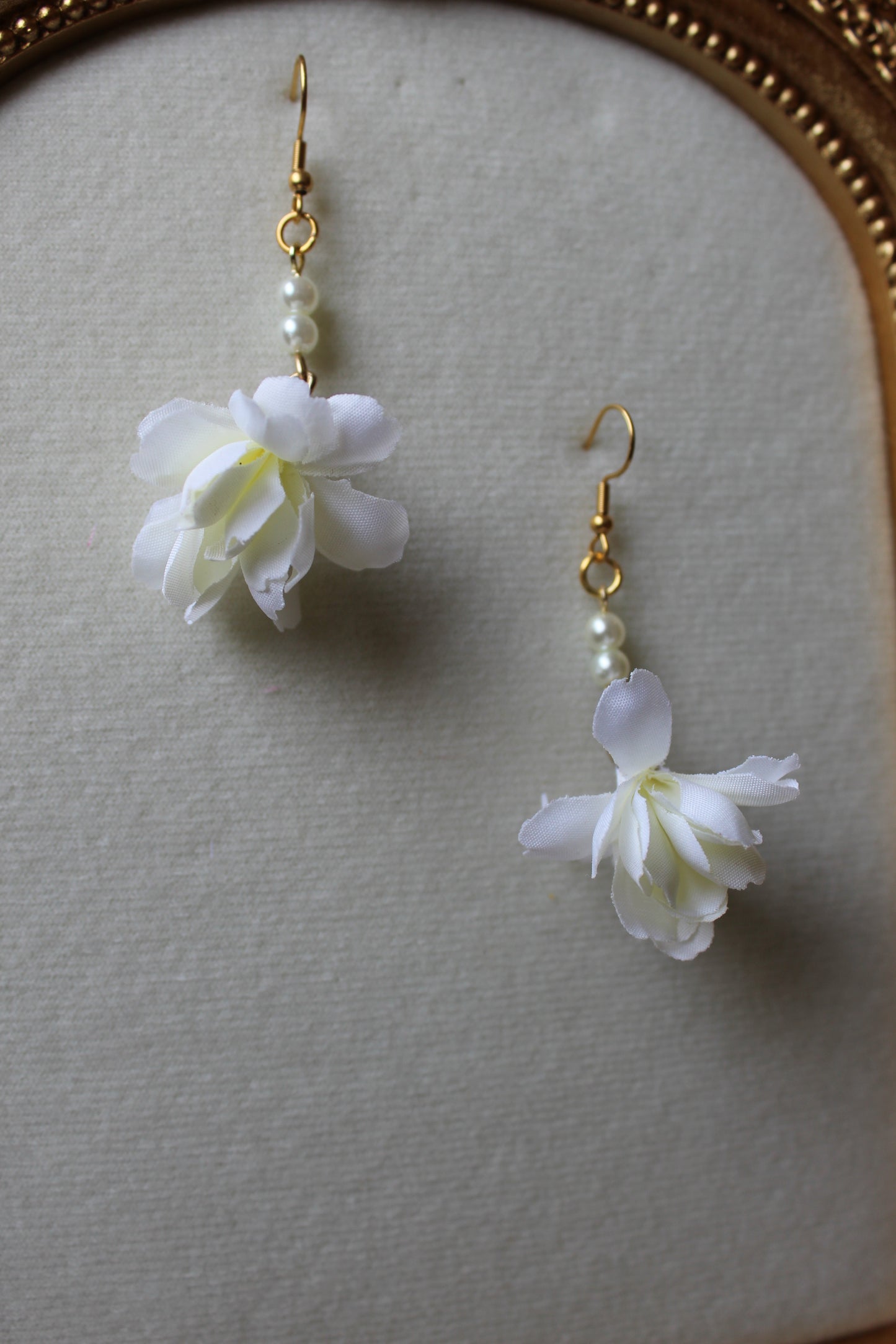“Chrysanthemum” earrings