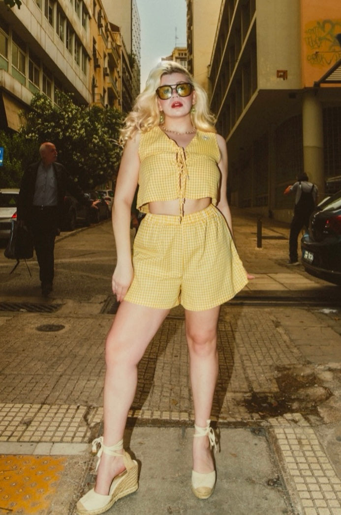 Daffodil shorts in yellow plaid