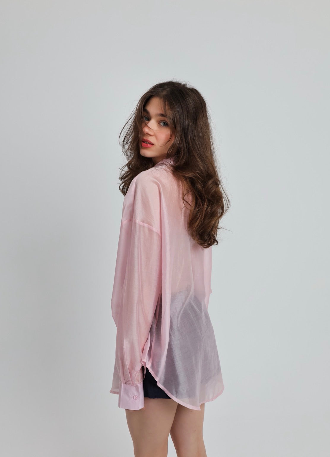 “Painted Daisy” silk shirt in pink