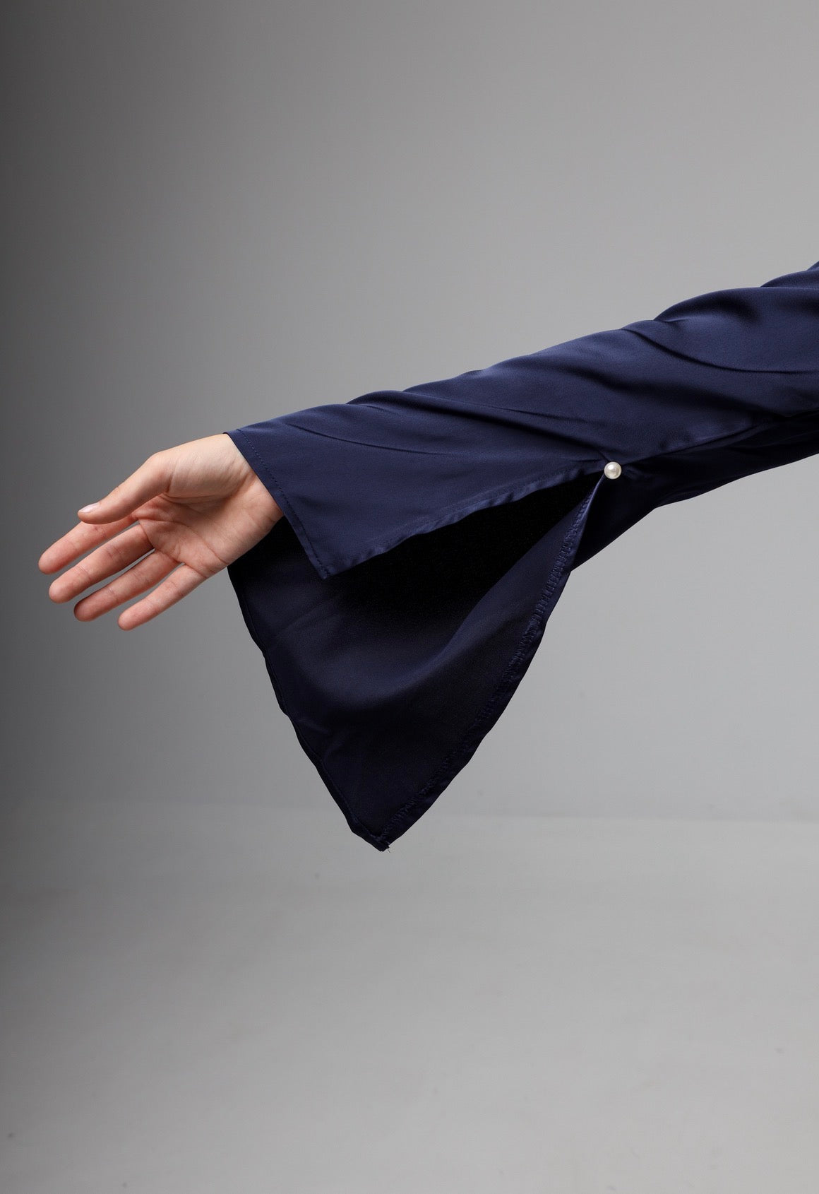 “Bluebell” blouse in navy blue