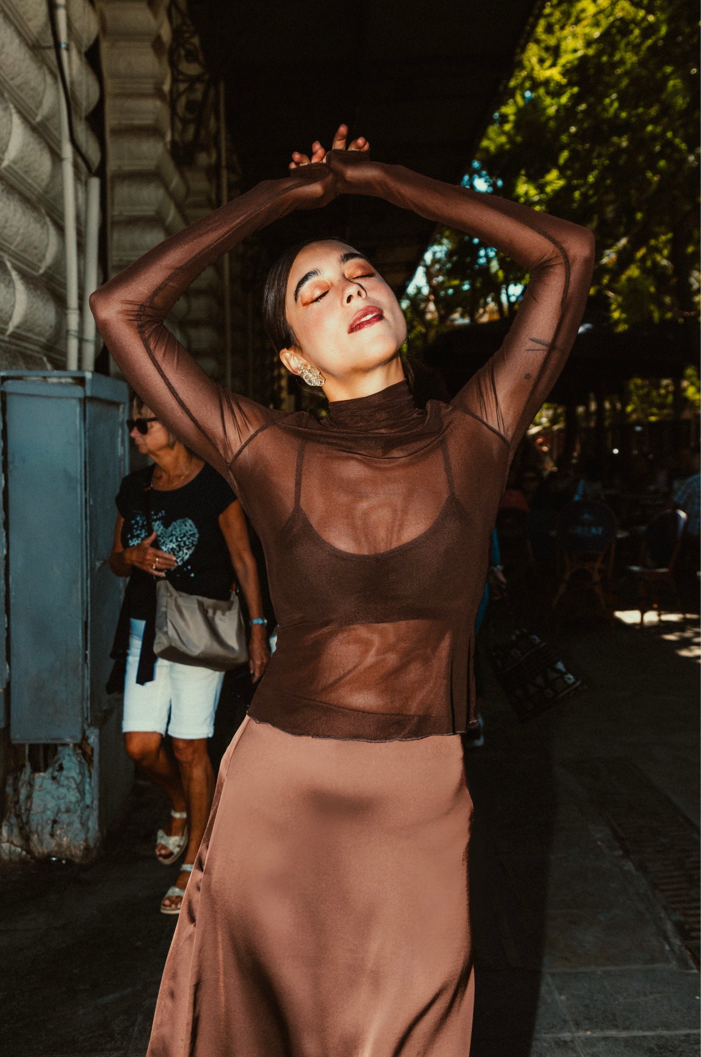 Freesia top in brown