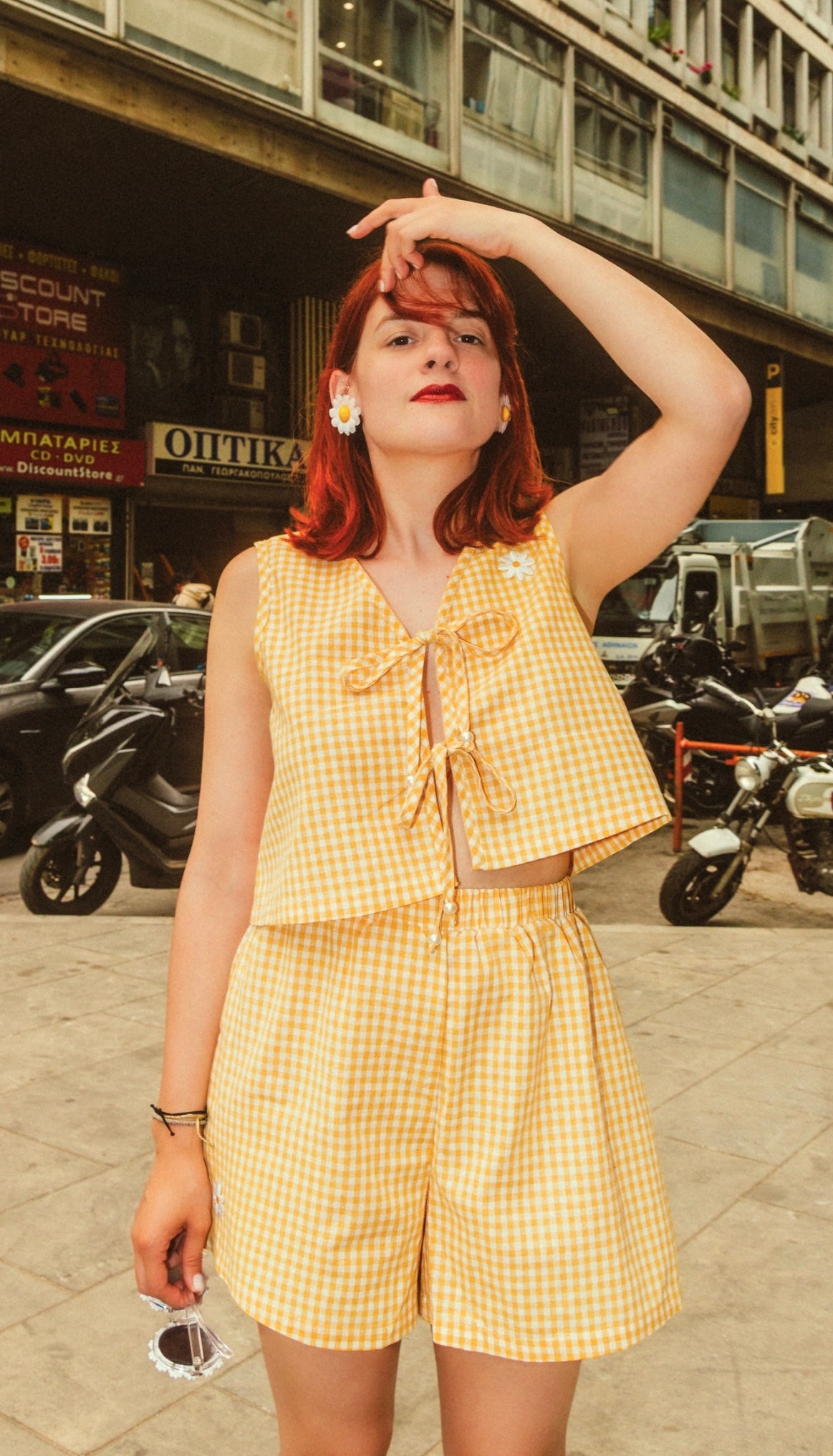 Daffodil shorts in yellow plaid