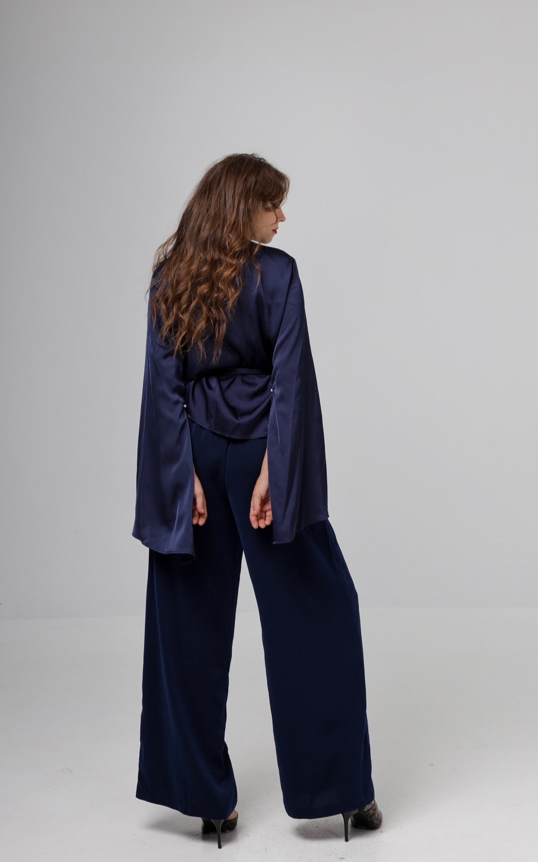 “Acacia” pants in navy blue