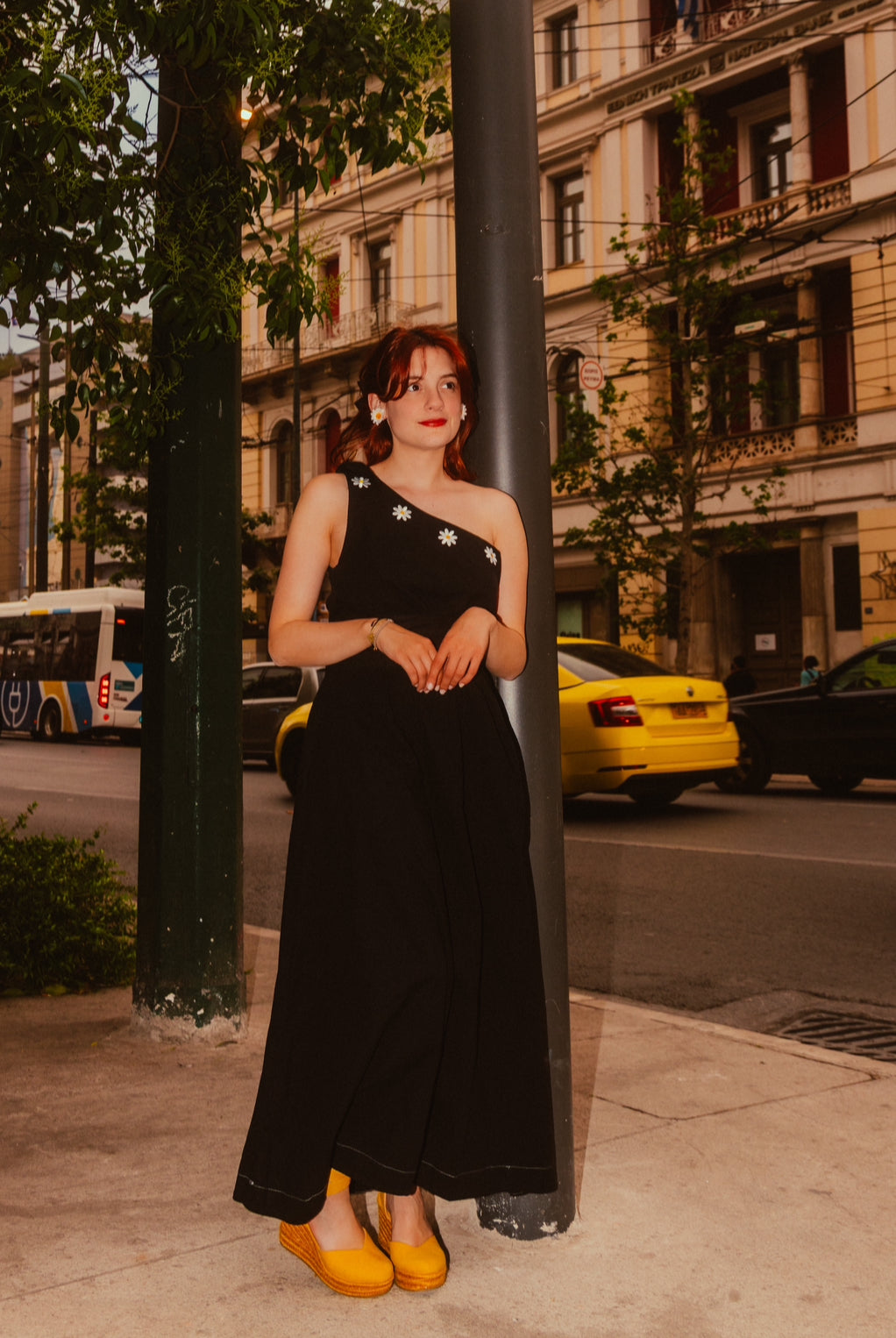 Orchid dress in black