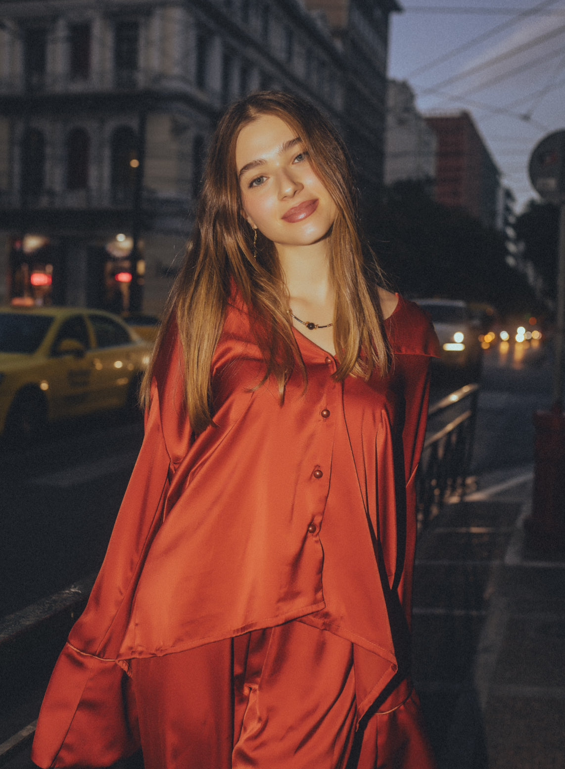 “Zinnia” satin shirt in cognac