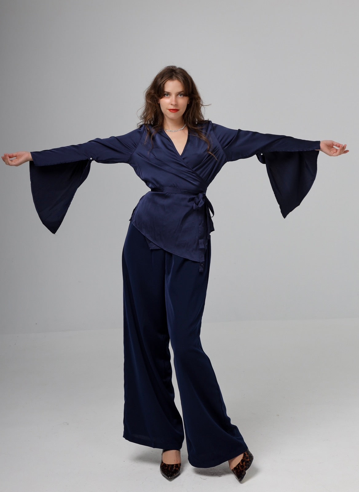 “Bluebell” blouse in navy blue