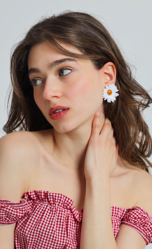 “Amber” daisy earrings