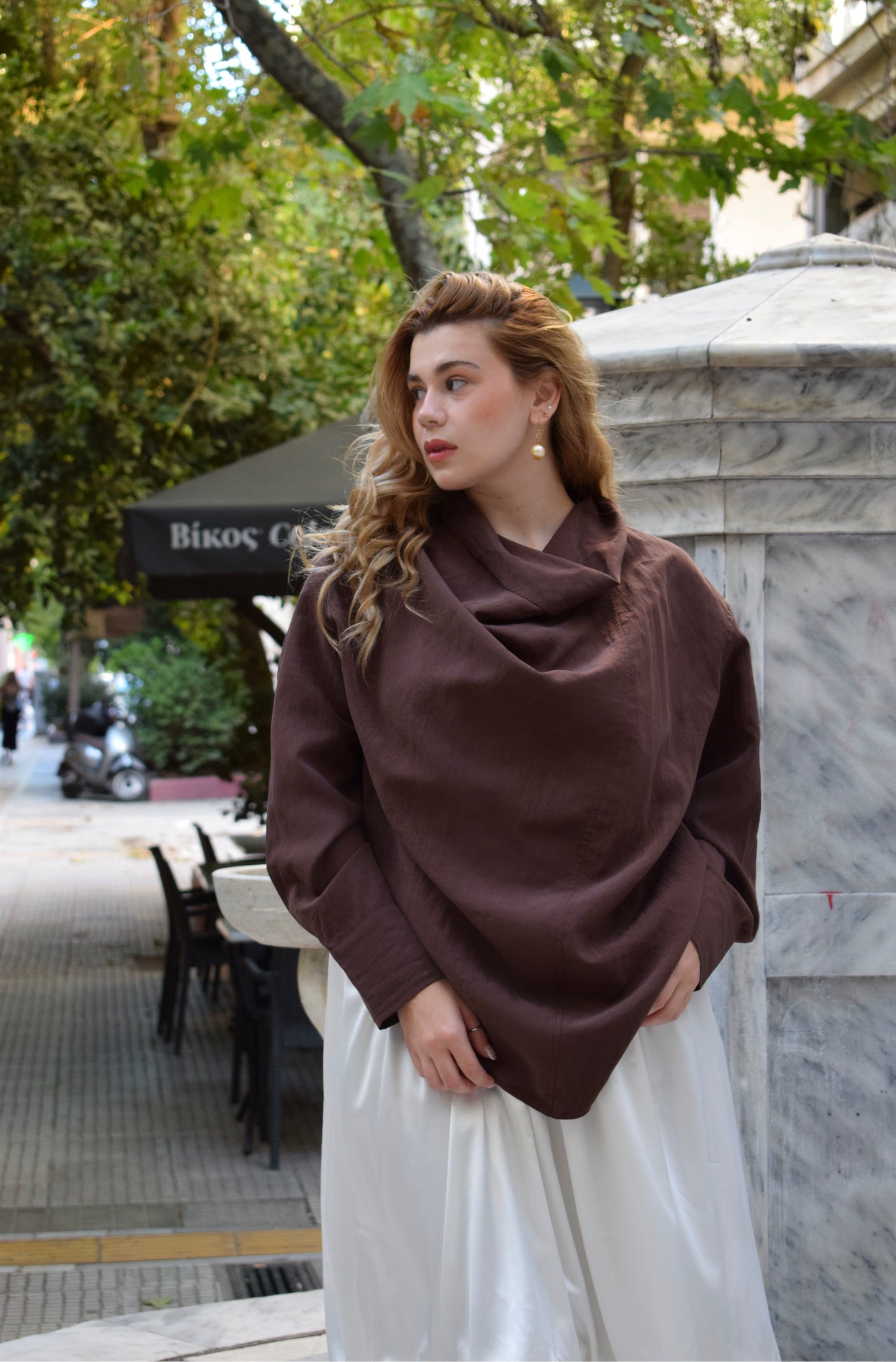 Maple blouse in chocolate brown