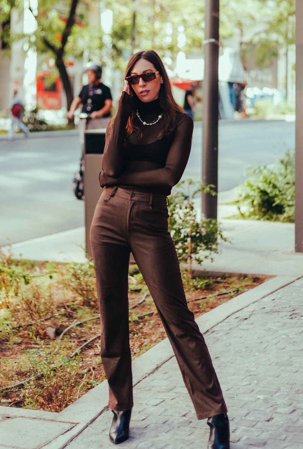 Sage suede pants in brown