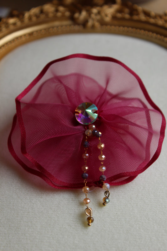 Carol brooch in magenta