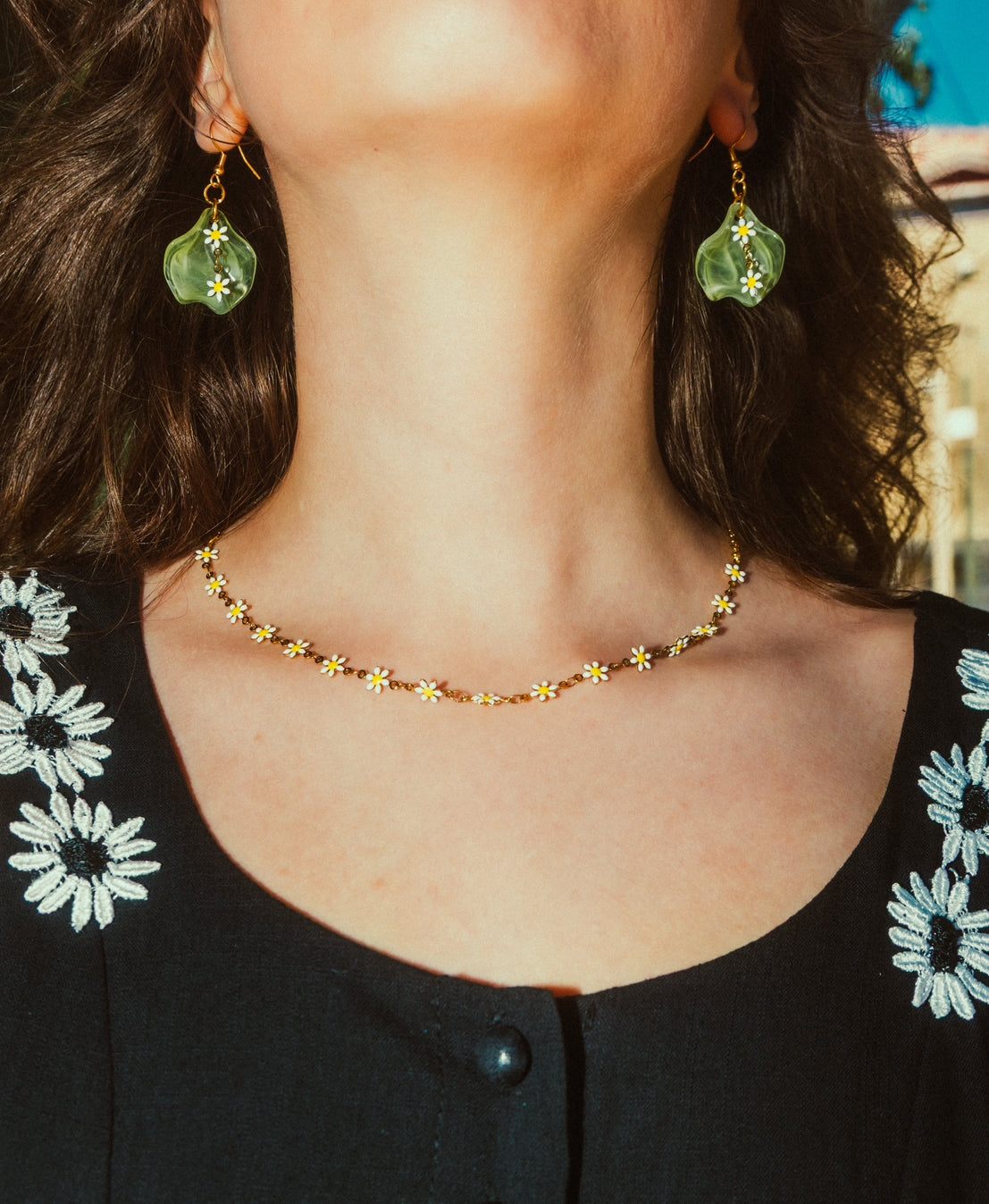 “Daisy with twist” earrings
