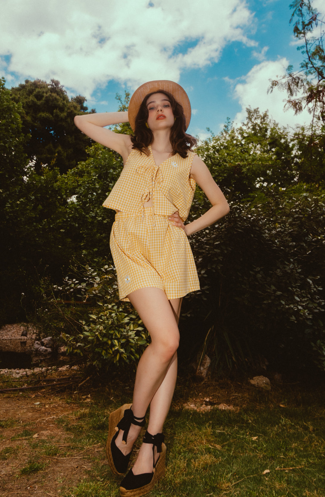 Daffodil shorts in yellow plaid
