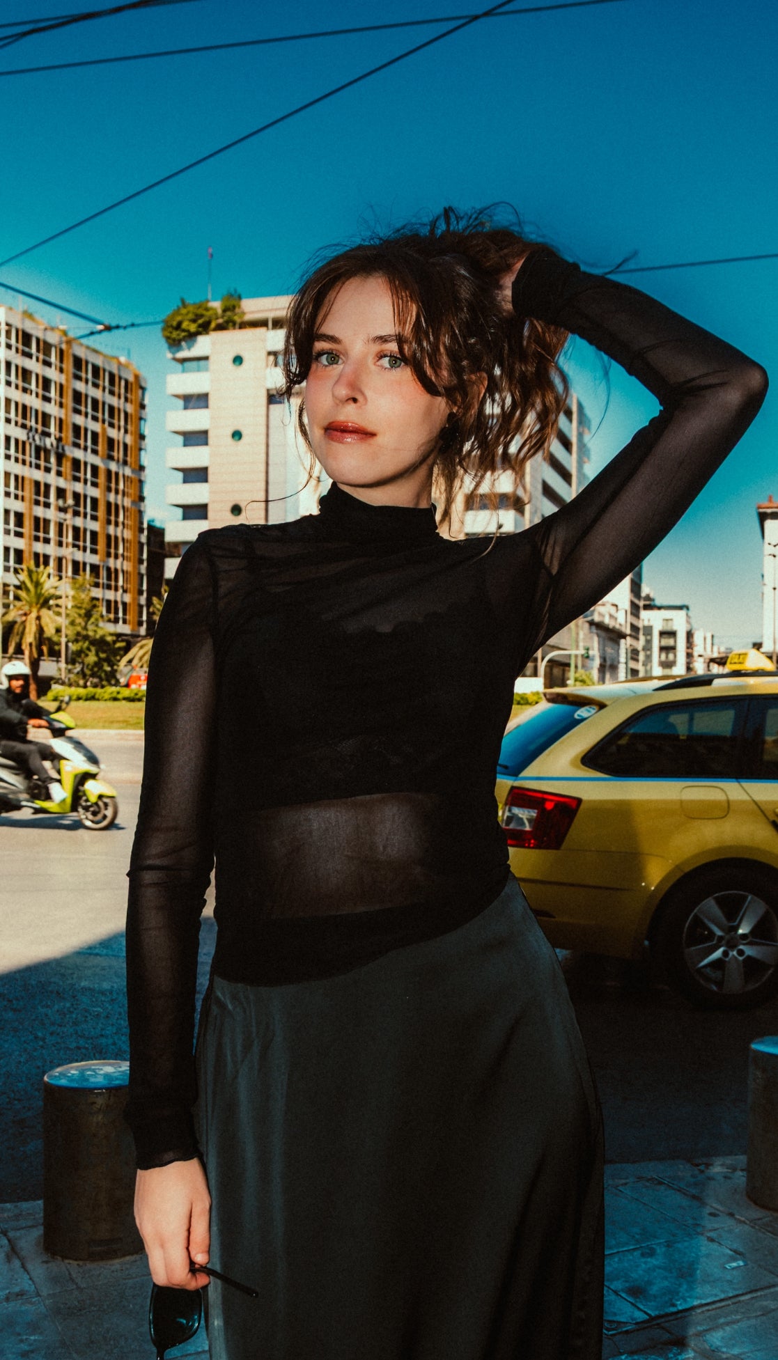 Freesia top in black