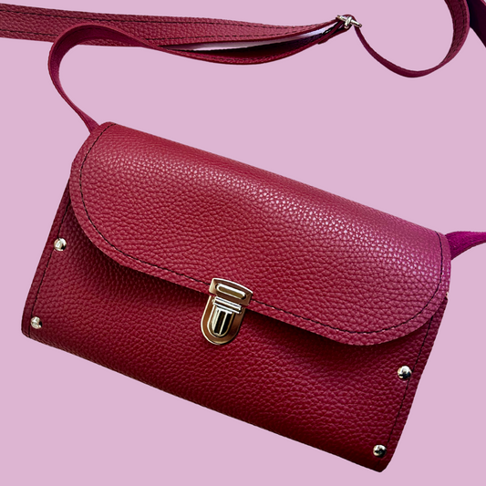 “Georgina” in burgundy