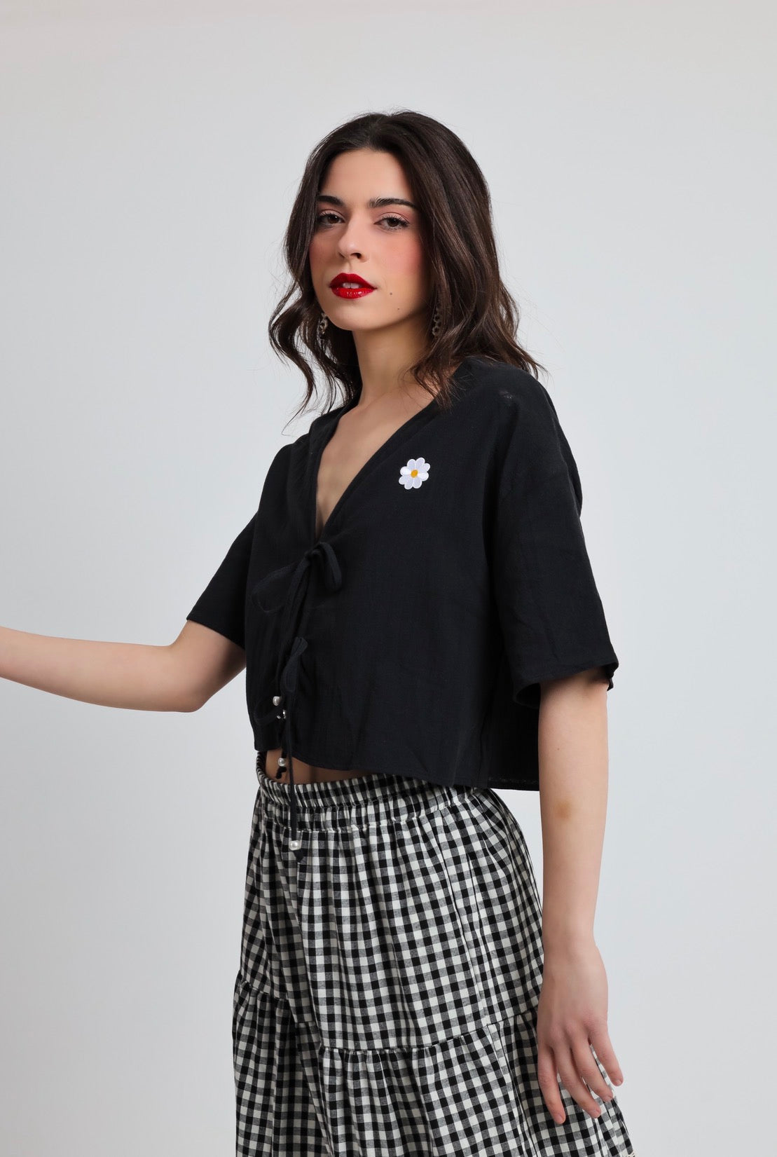 “Helianthus” top in black