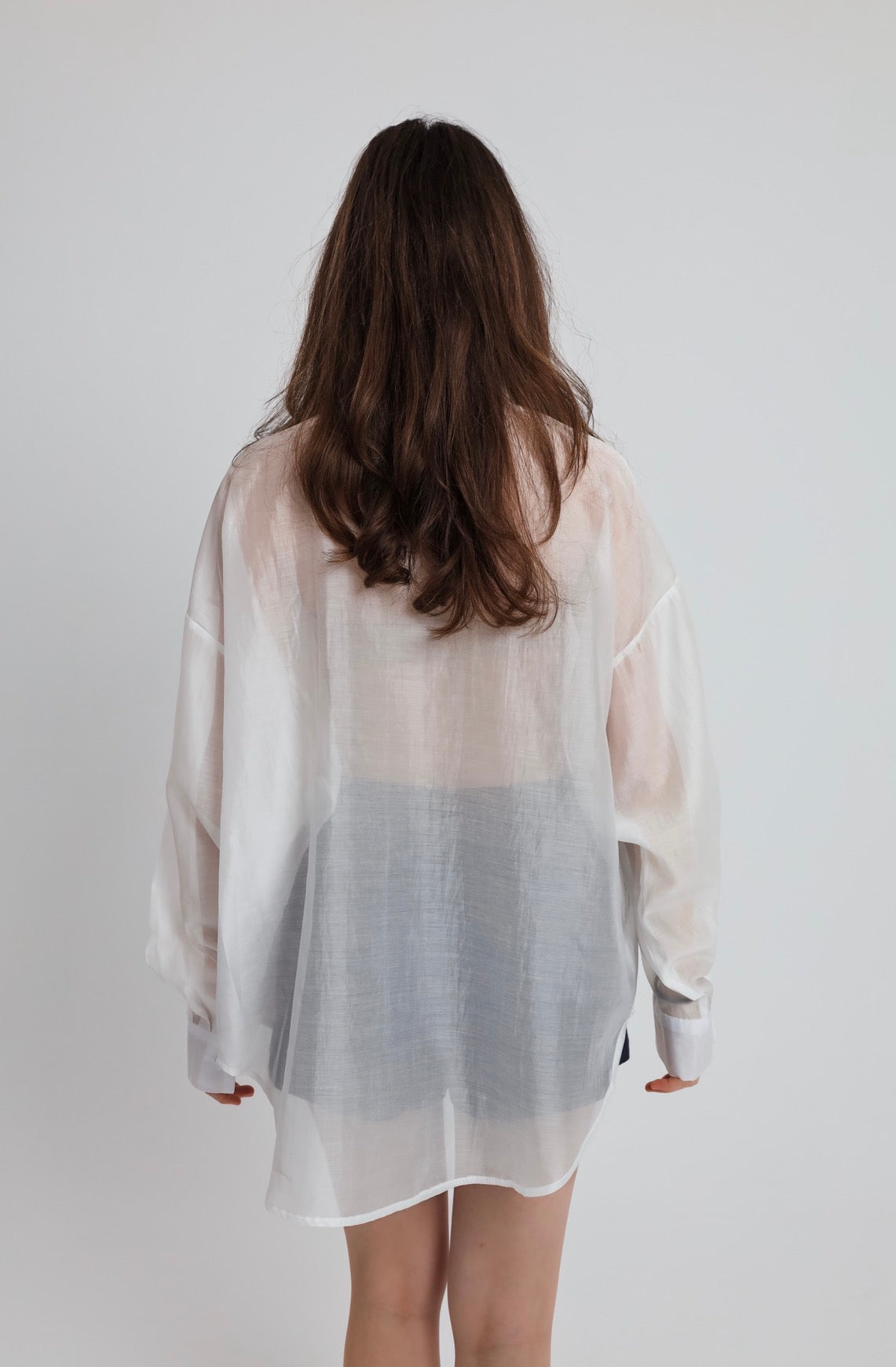 “Painted Daisy” silk shirt in white