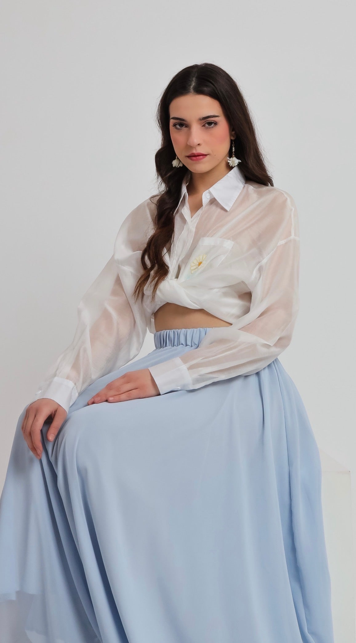 “Painted Daisy” silk shirt in white