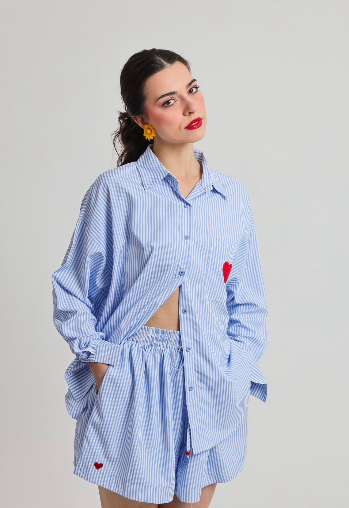 “Campanula” shirt in white with blue stripes