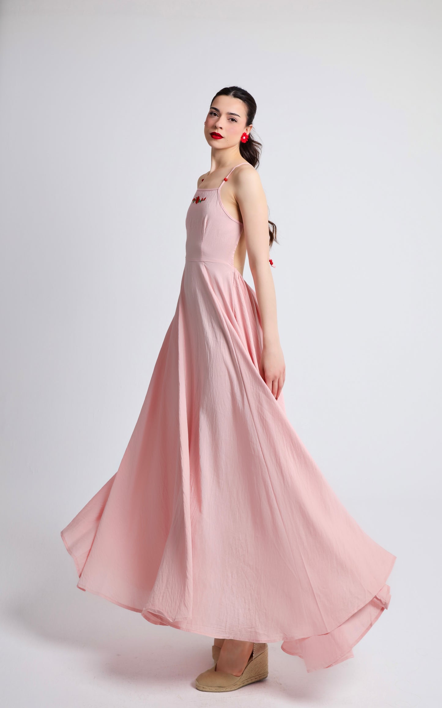 “Coral” dress in light pink
