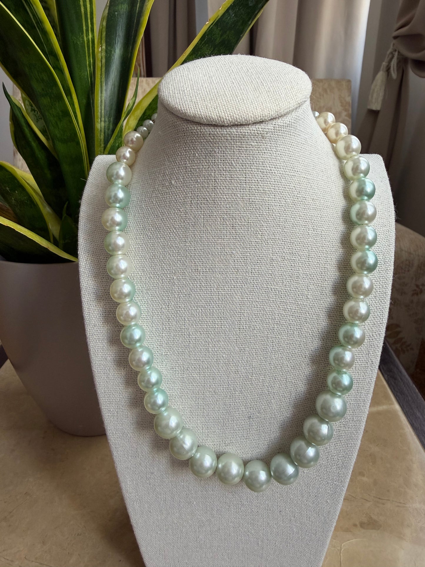 Bella necklace