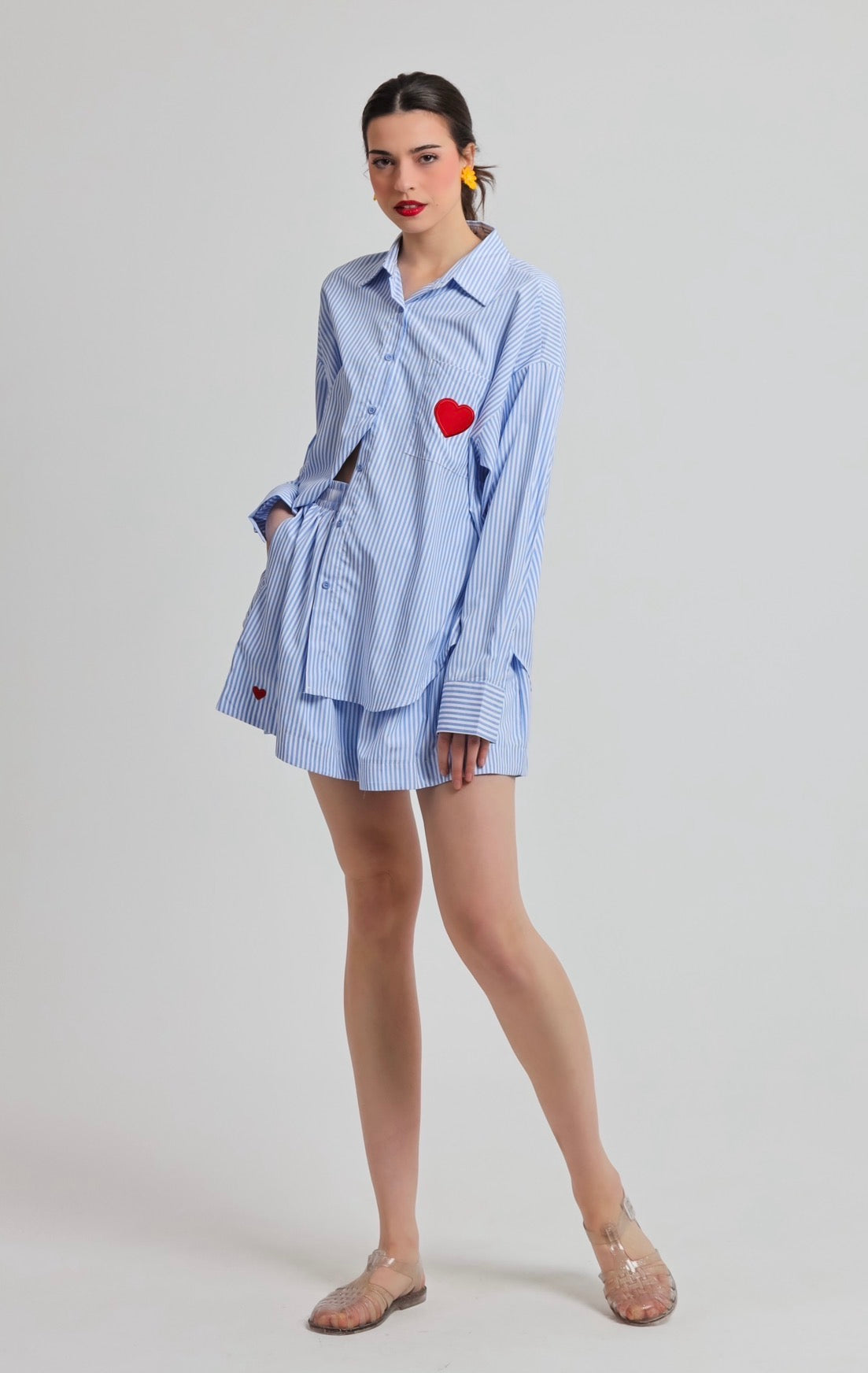 “Campanula” shirt in white with blue stripes