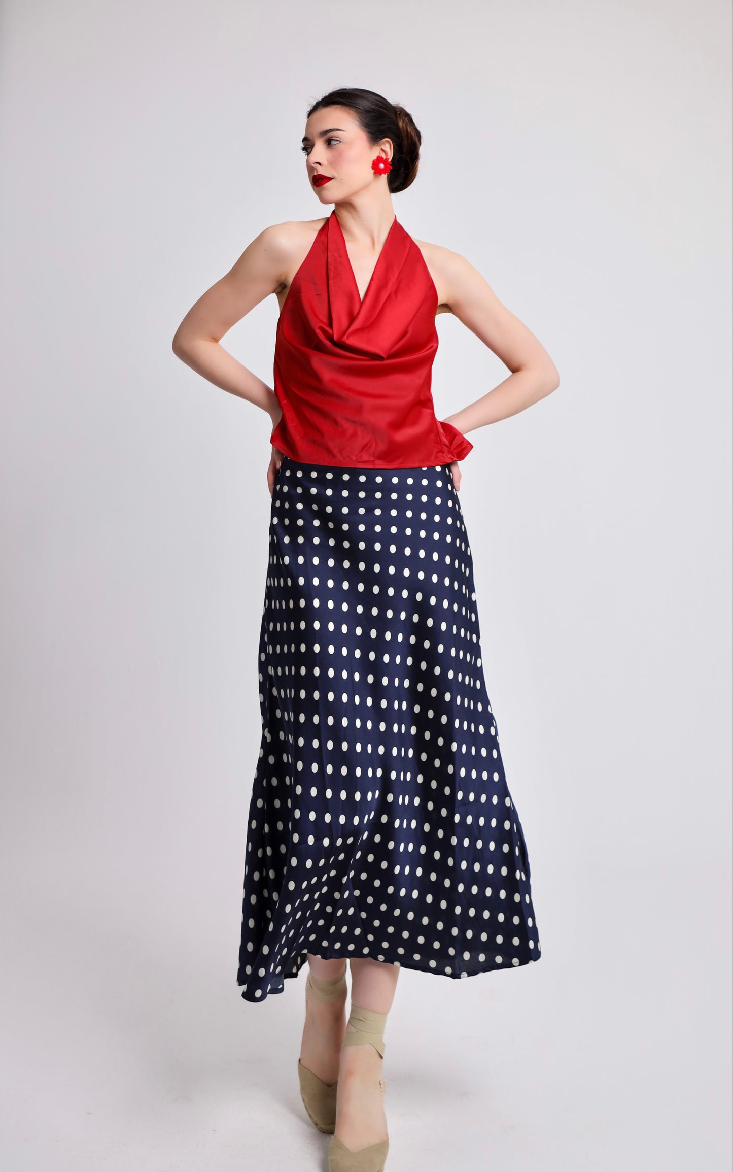 “Alba” skirt in blue with white dots