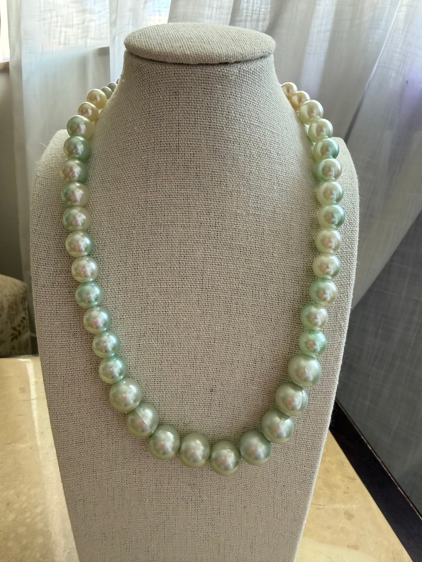 Bella necklace