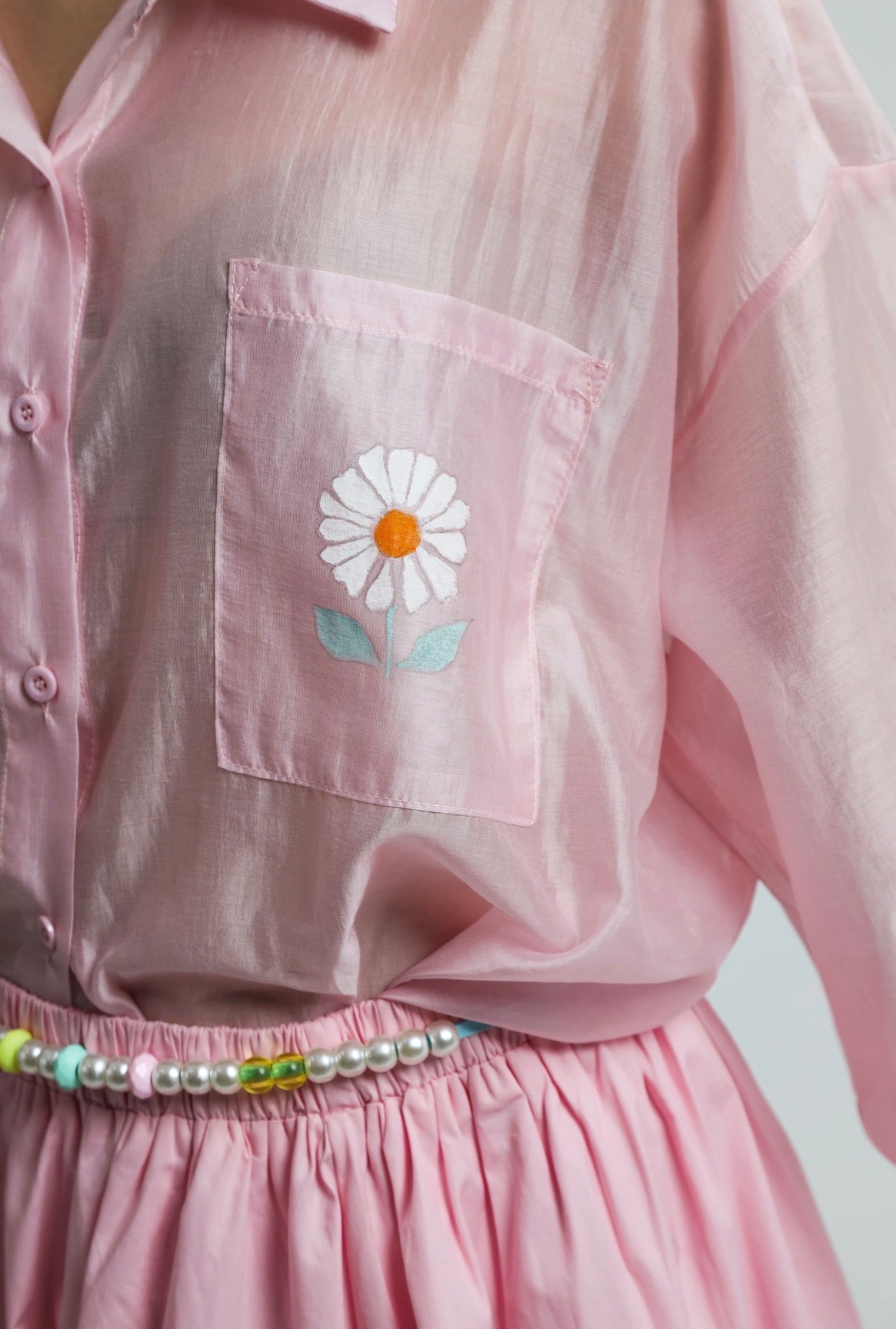 “Painted Daisy” silk shirt in pink