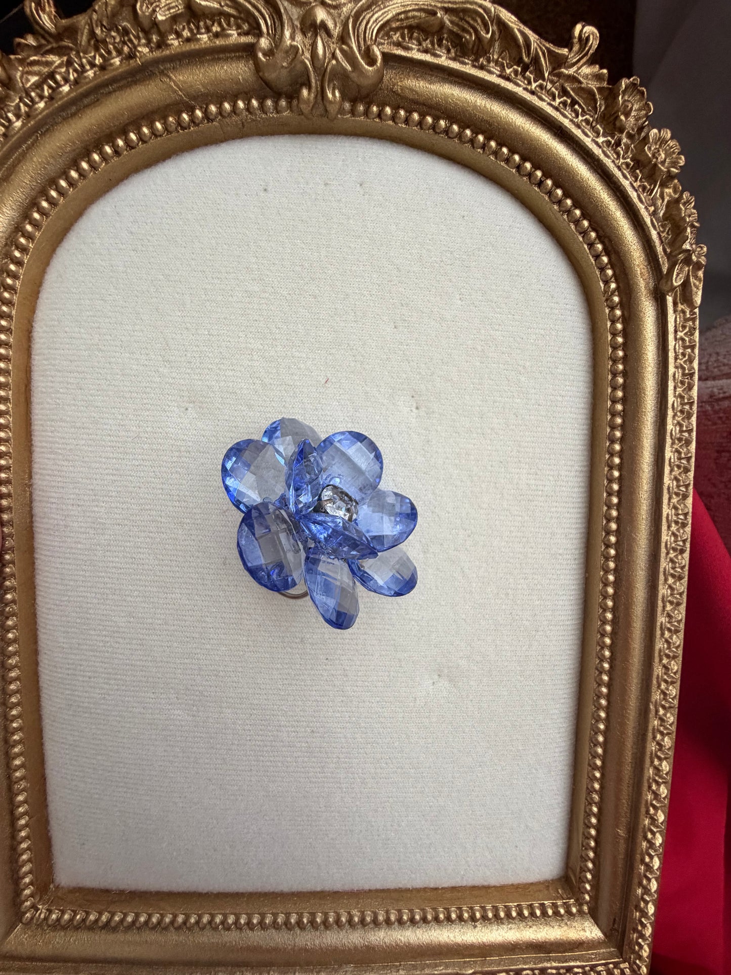 “Crystal Daisy” ring in blue
