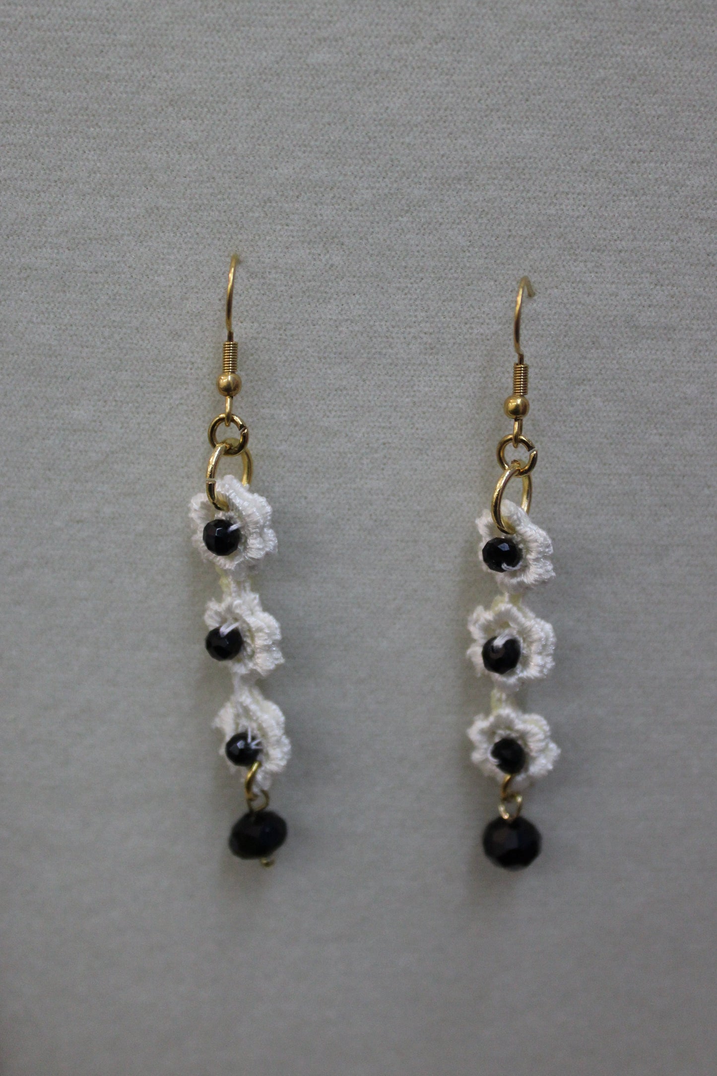 “Lace Daisy” earrings