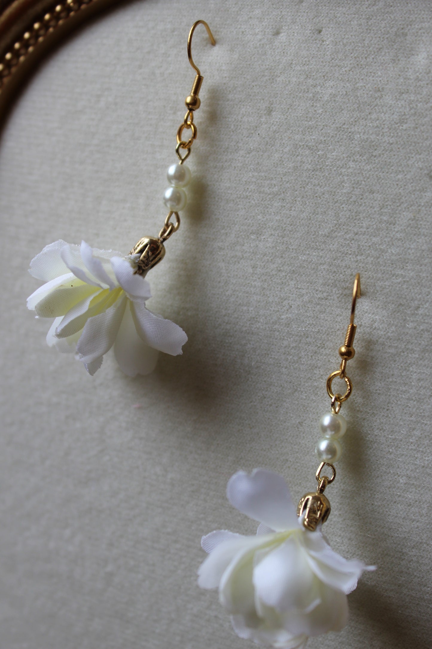 “Chrysanthemum” earrings