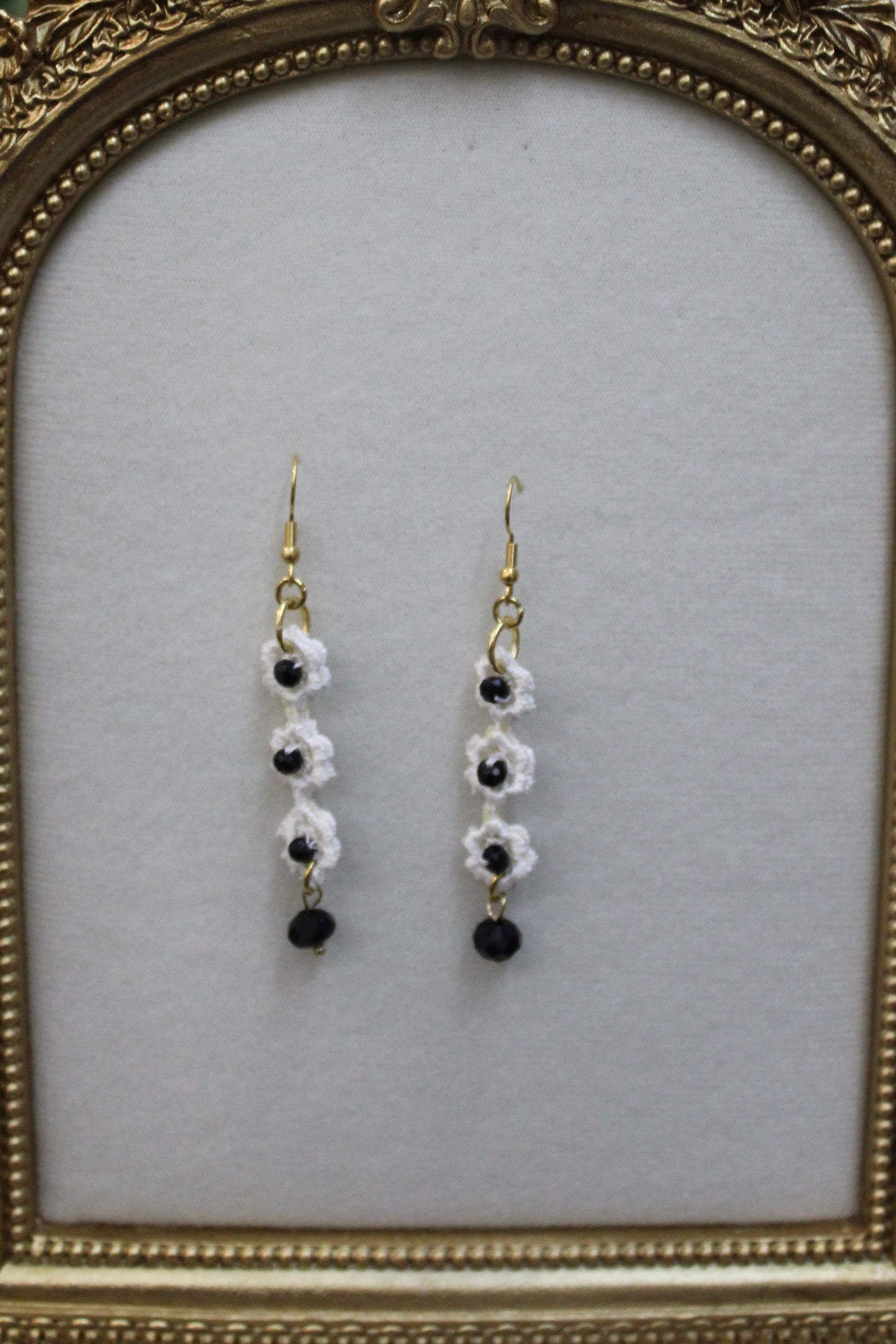 “Lace Daisy” earrings